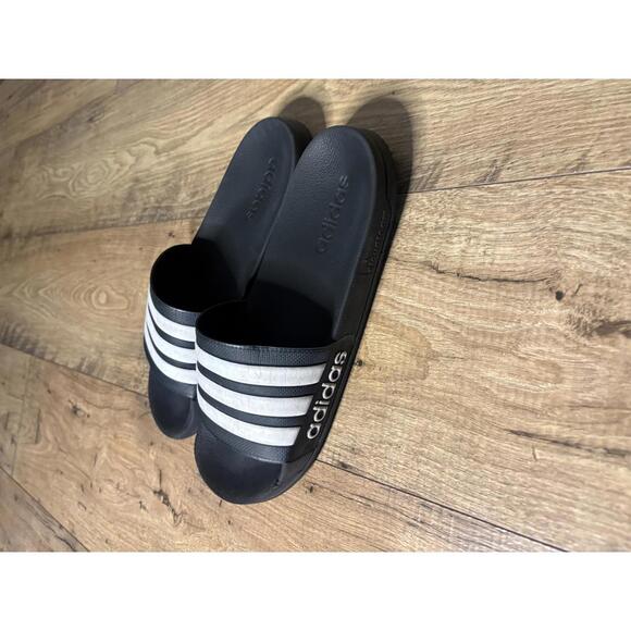 Adidas Black and White Slide Sandals - Men's US 10 - Picture 3 of 4